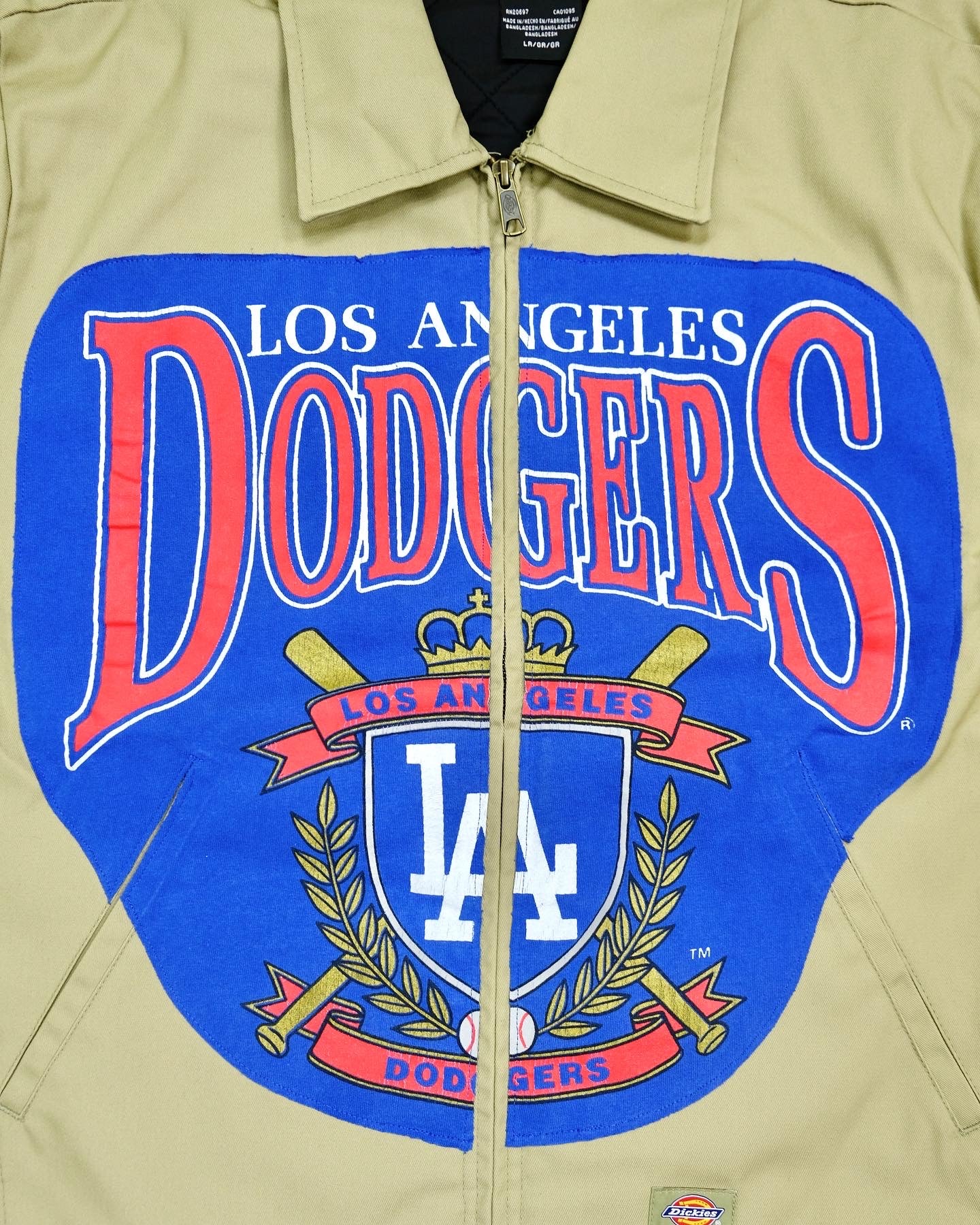 Mickey Hands La Dodgers Men T Shirt